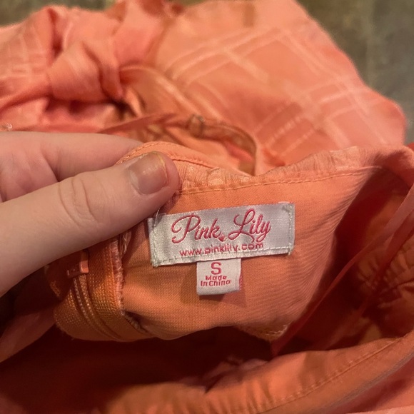 Coral romper - Picture 2 of 2